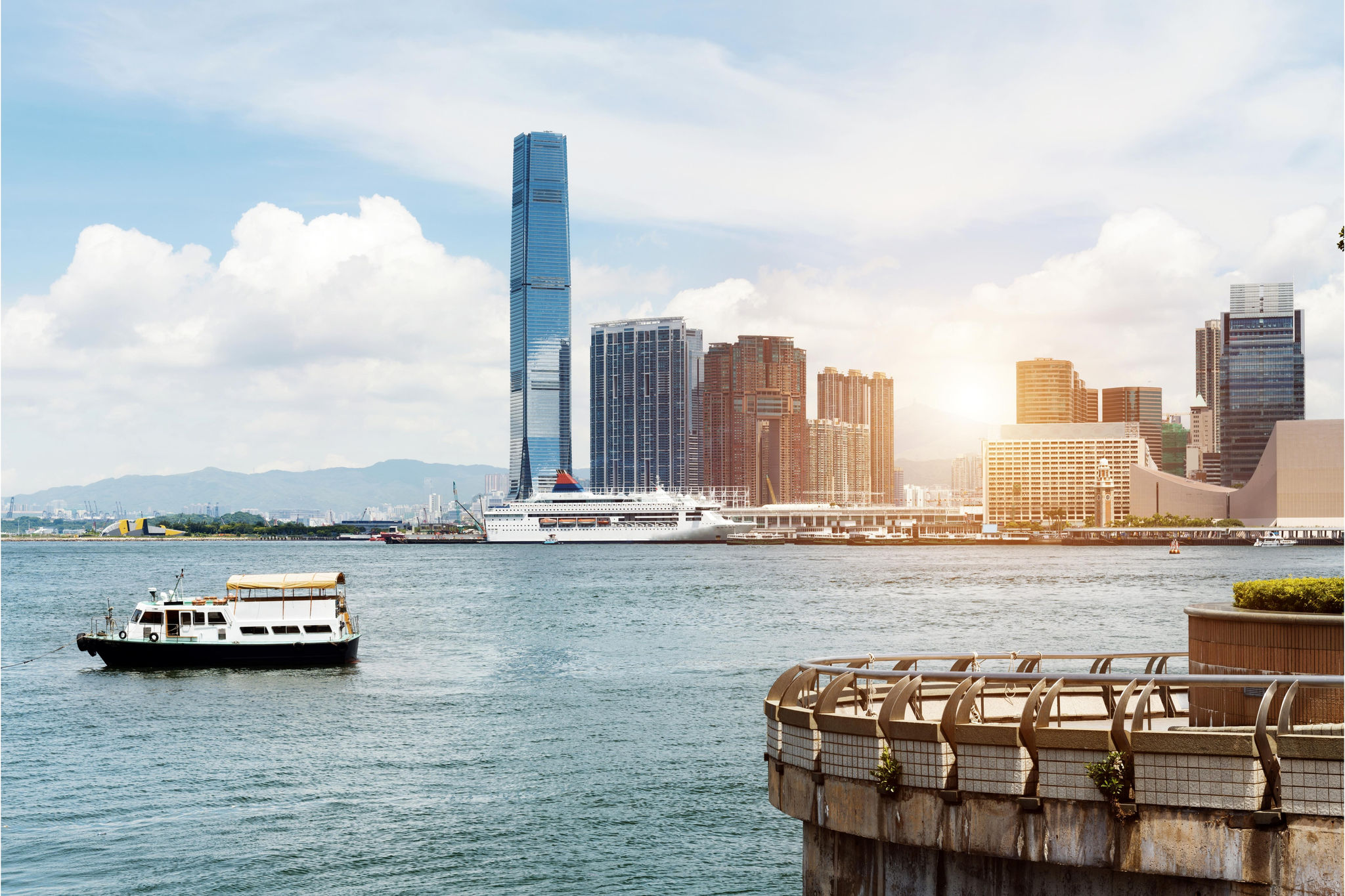 Busy Hong Kong seaport